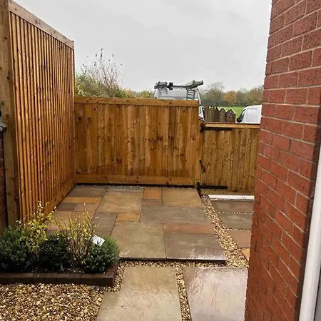 Renovated 3 Bedroom House In Lowton Pennington, Free Parking Leigh  Exterior photo