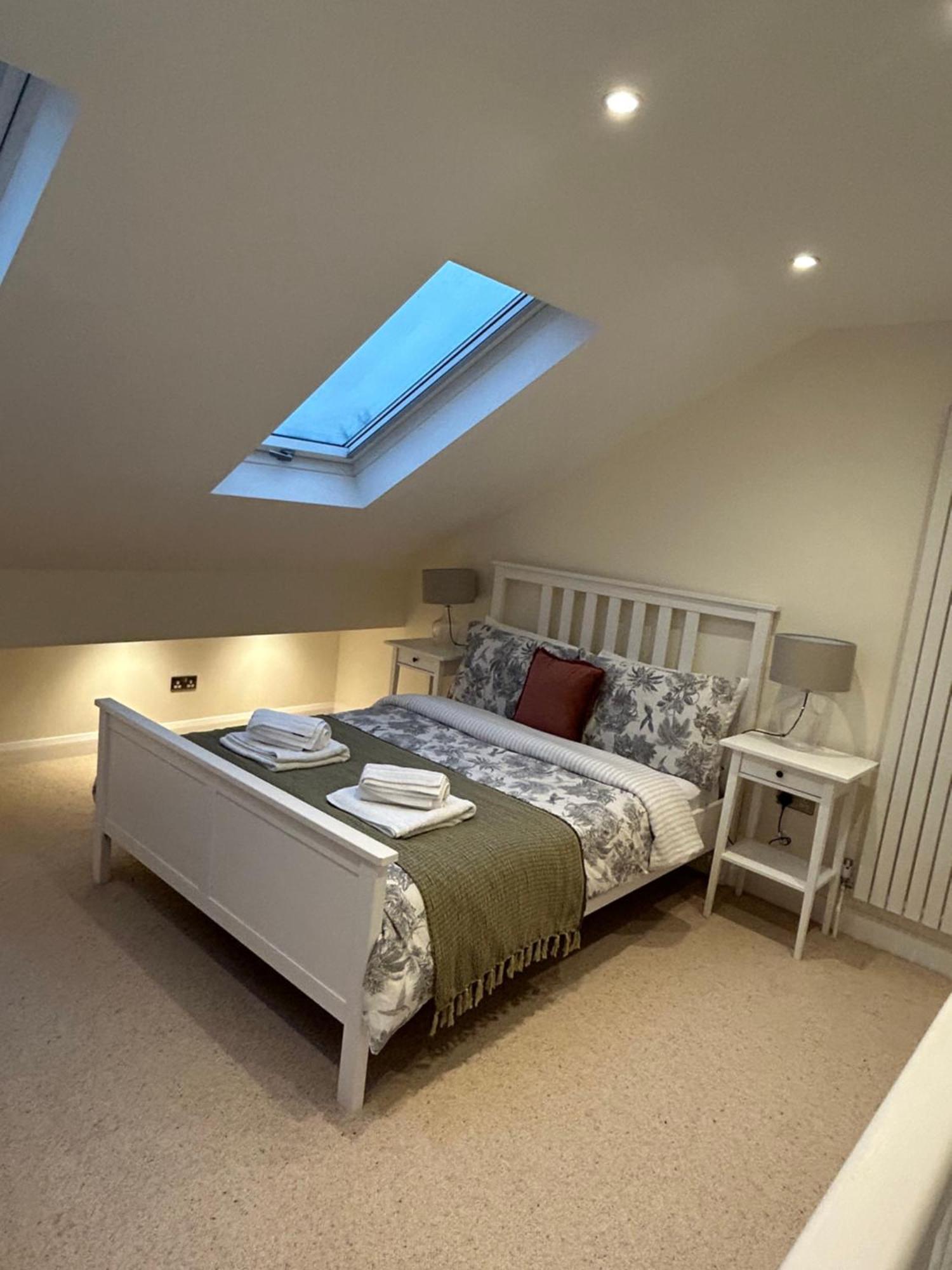 Holiday home Renovated 3 Bedroom House In Lowton Pennington, Free Parking Leigh (Greater Manchester)