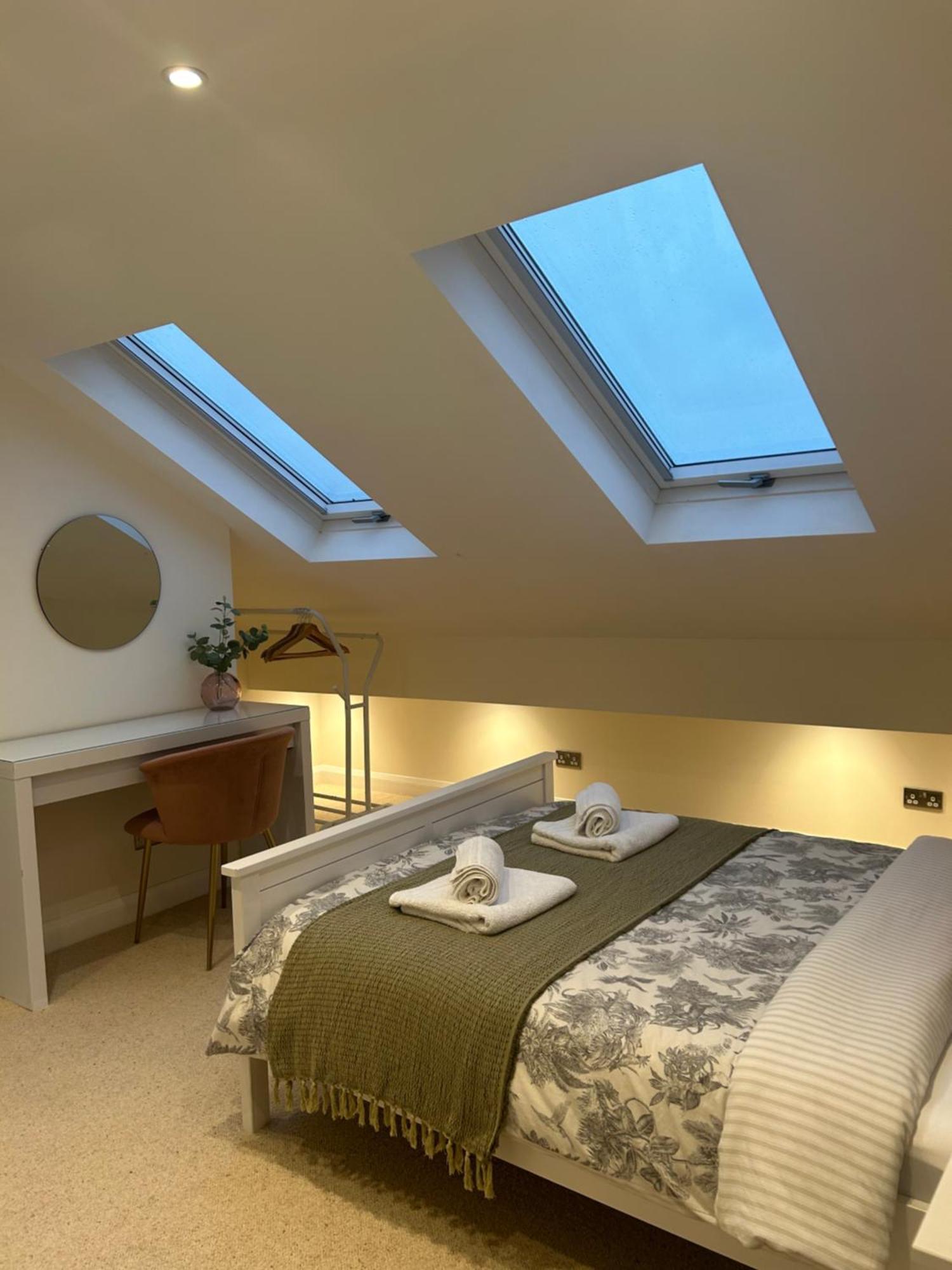 Renovated 3 Bedroom House In Lowton Pennington, Free Parking Holiday home