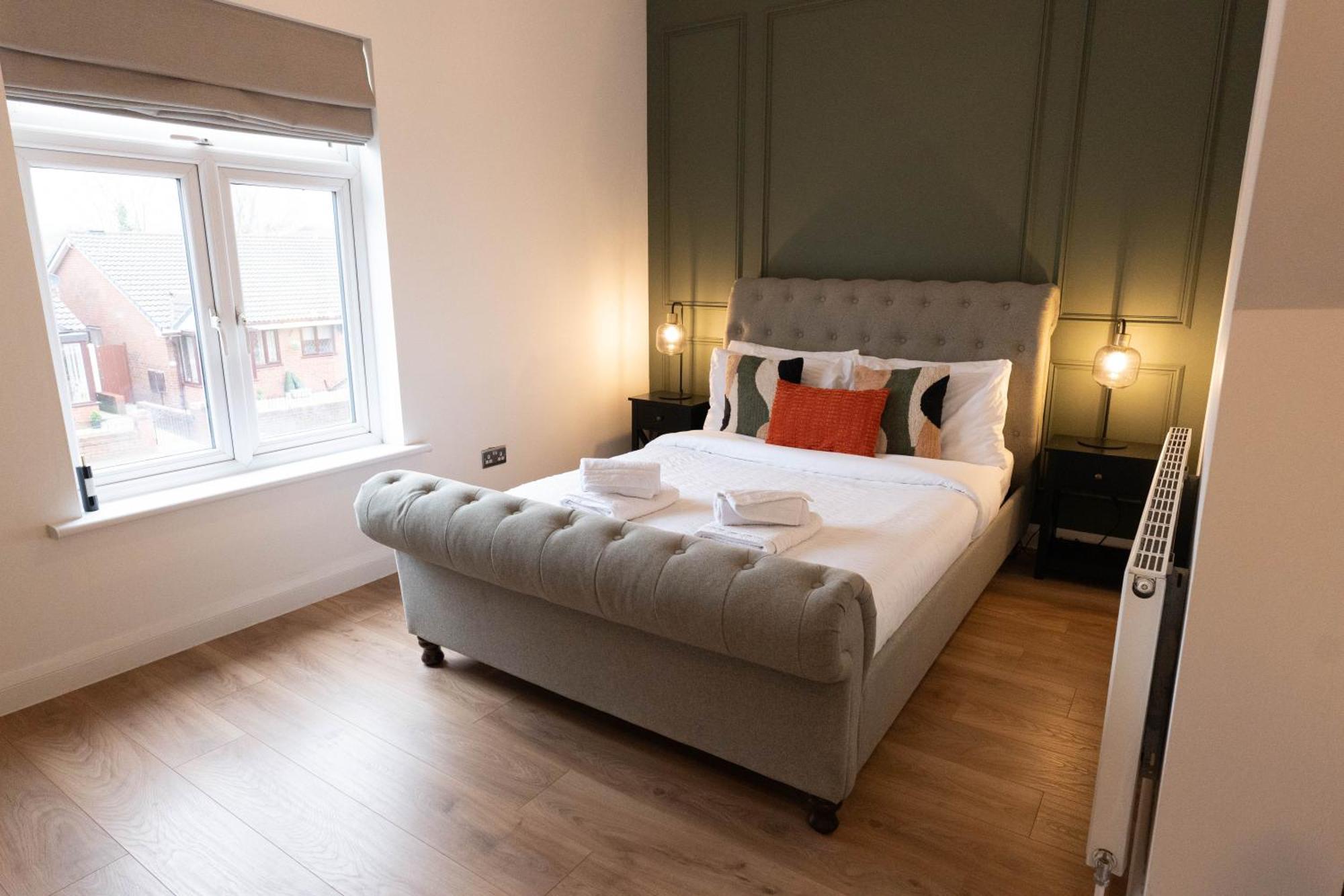 Holiday home Renovated 3 Bedroom House In Lowton Pennington, Free Parking